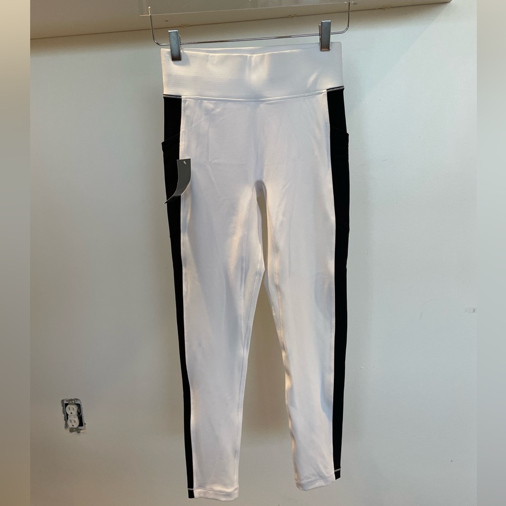 Bandier Rob Mix Center Stage leggings, NBW, white and  black
